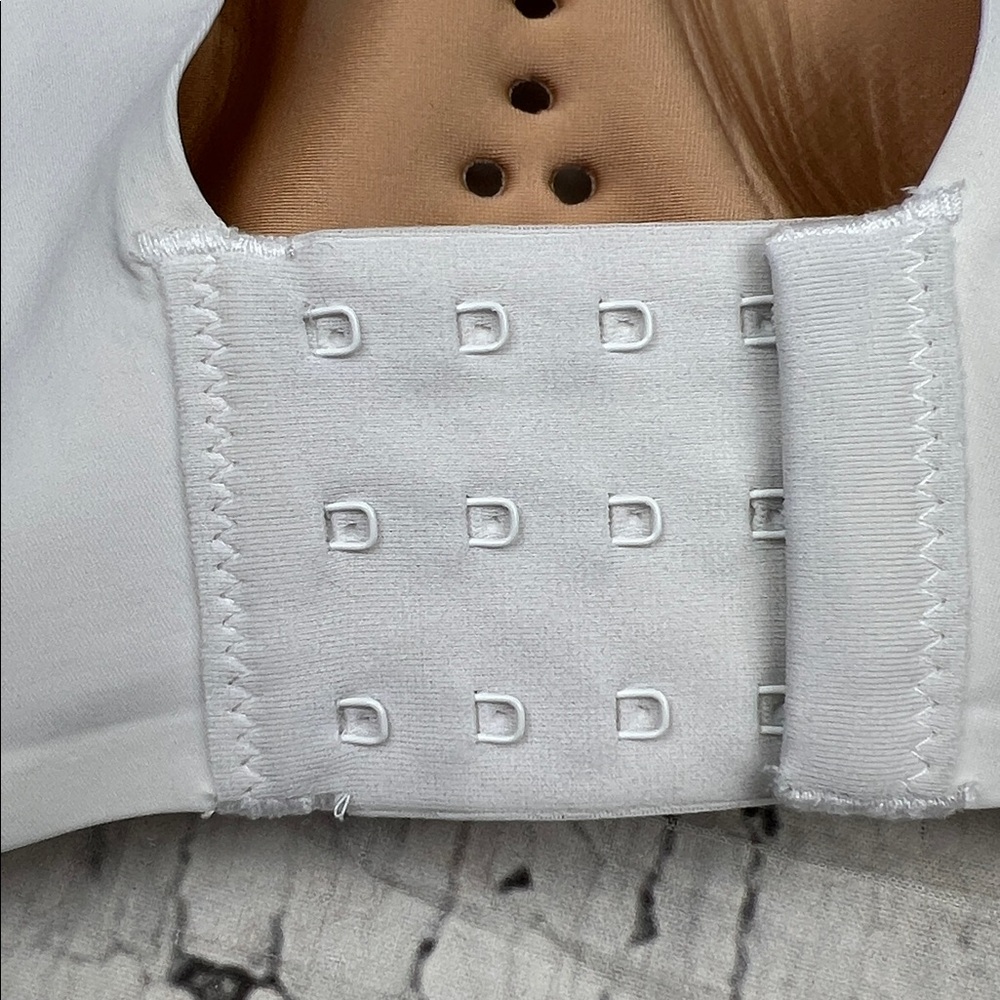 KNIX - Catalyst Sports Bra - Size 8 ( - Picture 10 of 13